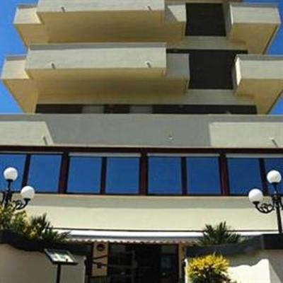 фото отеля Hotel Commodore Cervia