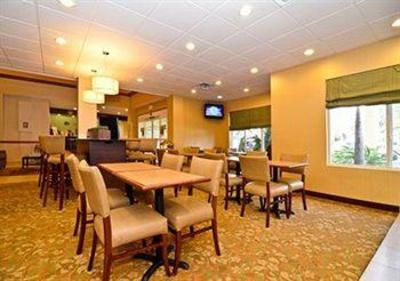 фото отеля Comfort Suites Universal Studio Area