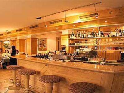 фото отеля Hotel Gasthof Weisser Bar