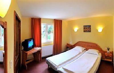 фото отеля Eden Hotel and Bungalows