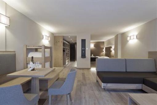 фото отеля Hotel Ciarnadoi
