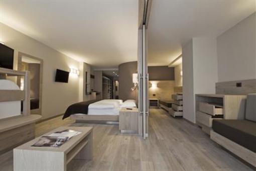 фото отеля Hotel Ciarnadoi