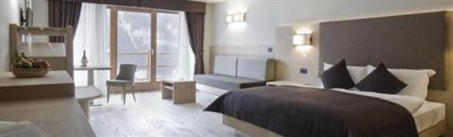 фото отеля Hotel Ciarnadoi