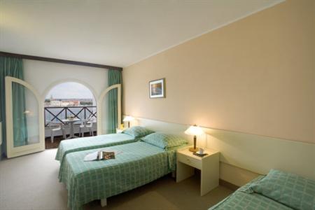 фото отеля Fortuna Island Hotel