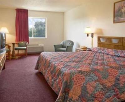 фото отеля Super 8 Motel Monmouth