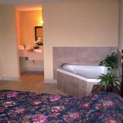 фото отеля Lincoln Inn & Suites