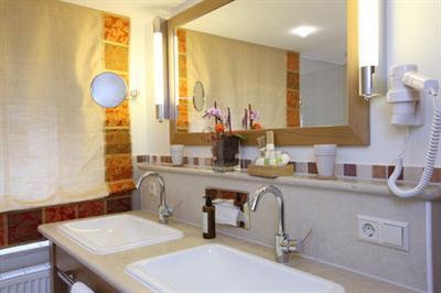 фото отеля Romantik Hotel Landgasthof Adler