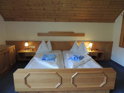 фото отеля Gasthof Bauer Ferienwohnung Mariapfarr