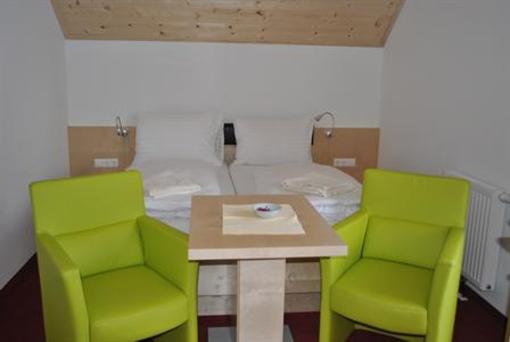 фото отеля Gasthof Bauer Ferienwohnung Mariapfarr