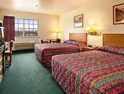 фото отеля Super 8 Motel Battle Mountain