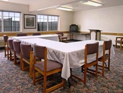 фото отеля Super 8 Motel Battle Mountain