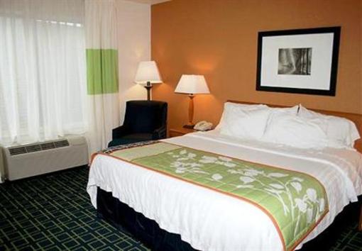 фото отеля Fairfield Inn & Suites Fairmont