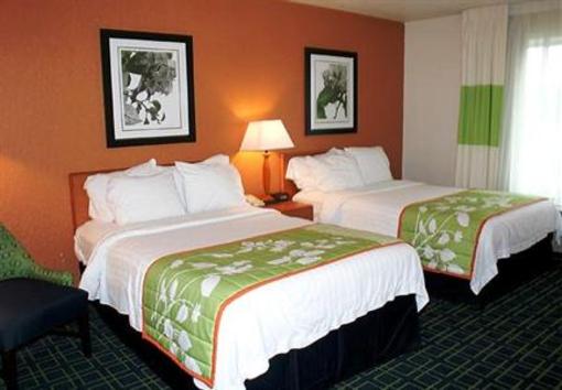 фото отеля Fairfield Inn & Suites Fairmont
