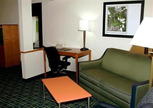 фото отеля Fairfield Inn & Suites Fairmont