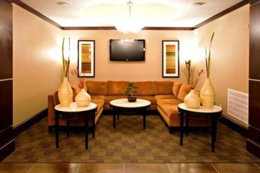 фото отеля Holiday Inn Express Hotel & Suites Beeville