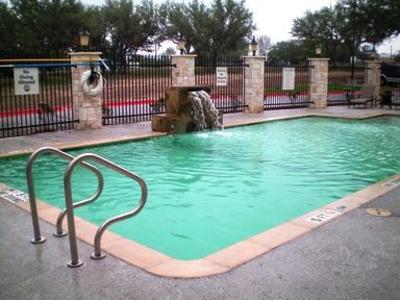 фото отеля Holiday Inn Express Hotel & Suites Beeville