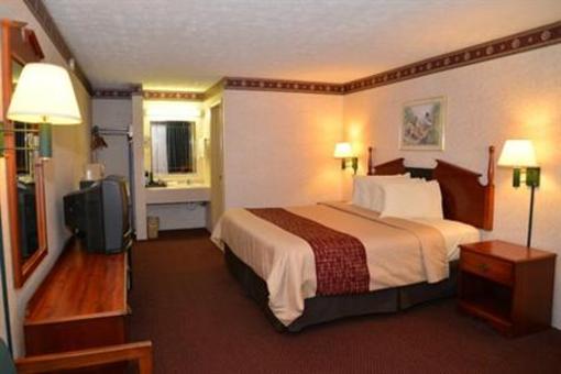 фото отеля Red Roof Inn Cookeville