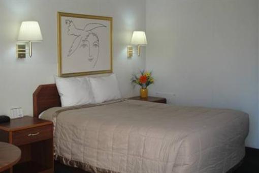 фото отеля Broadway Inn Yankton