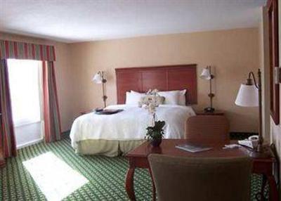 фото отеля Hampton Inn & Suites Greenfield (Massachusetts)