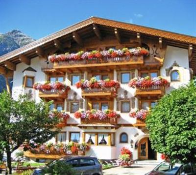 фото отеля Naturparkhotel Ober Lechtalerhof Holzgau
