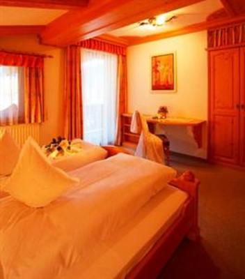 фото отеля Naturparkhotel Ober Lechtalerhof Holzgau