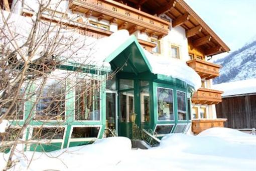 фото отеля Naturparkhotel Ober Lechtalerhof Holzgau