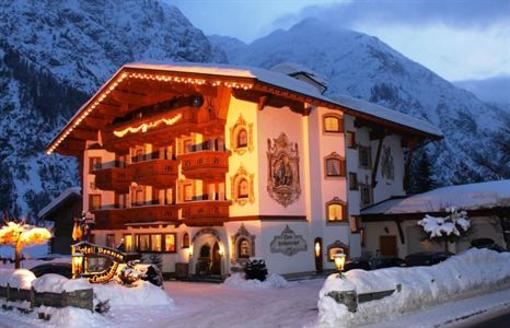фото отеля Naturparkhotel Ober Lechtalerhof Holzgau
