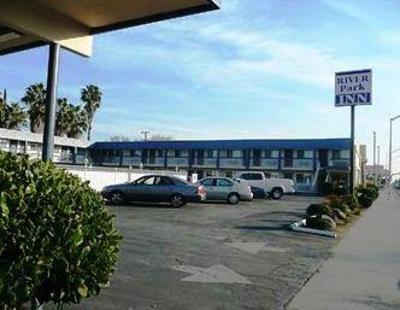 фото отеля River Park Inn Fresno