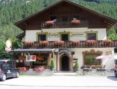 фото отеля Alpenrose & Pension Nina Gasthof