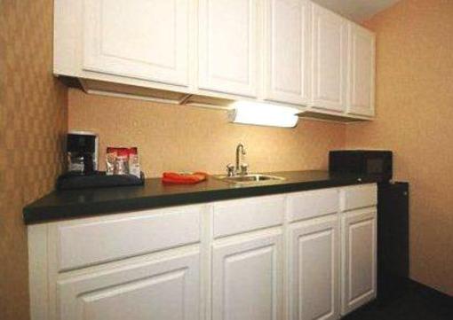 фото отеля Comfort Inn & Suites Brandywine Valley