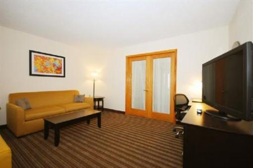 фото отеля Best Western Plus Newark Christiana Inn