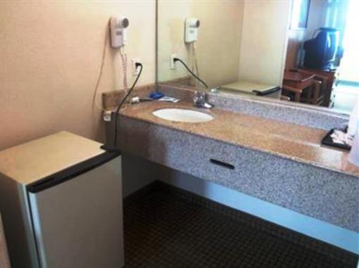 фото отеля Economy Inn Presidio