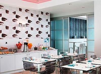 фото отеля Ibis Styles Niort Centre Grand Hotel