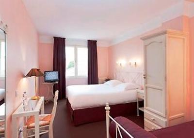 фото отеля Ibis Styles Niort Centre Grand Hotel