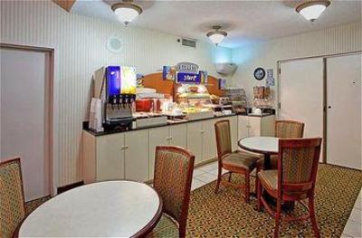 фото отеля Holiday Inn Express Anderson