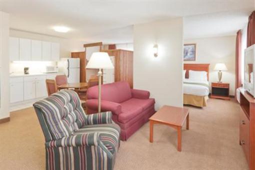 фото отеля Holiday Inn Express Adrian