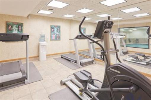 фото отеля Holiday Inn Express Adrian