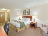 Holiday Inn Express Adrian