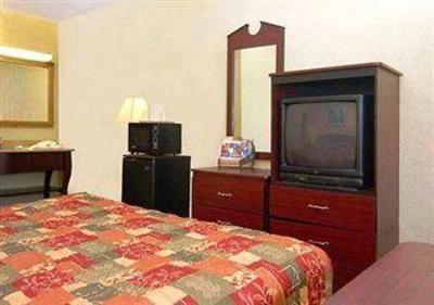 фото отеля Econo Lodge Inn And Suites Fort Lauderdale