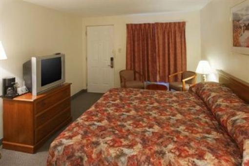 фото отеля Econo Lodge Inn & Suites Saint John (Canada)