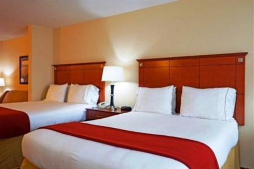фото отеля Holiday Inn Express Hotel & Suites Phenix City-Fort Benning Area
