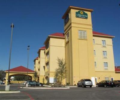 фото отеля La Quinta Inn & Suites San Antonio La Canterra