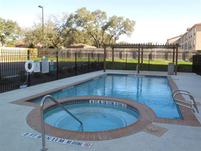 фото отеля La Quinta Inn & Suites San Antonio La Canterra