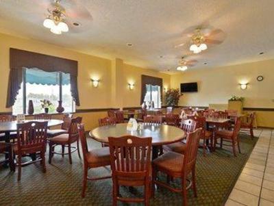 фото отеля Quality Inn & Suites Near Fort Sam Houston