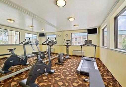 фото отеля Quality Inn & Suites Near Fort Sam Houston