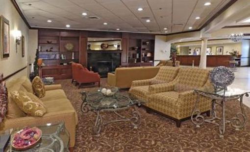 фото отеля Ramada Plaza Long Island MacArthur Airport Hotel