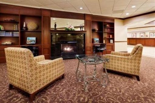 фото отеля Ramada Plaza Long Island MacArthur Airport Hotel