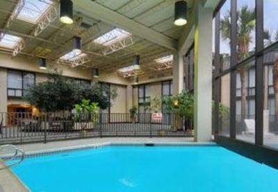 фото отеля Baymont Inn & Suites Houston