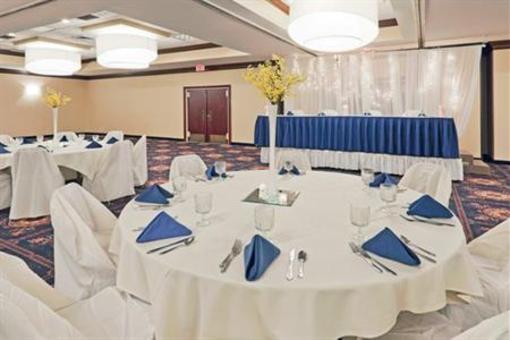 фото отеля Holiday Inn Hotel & Suites Mansfield (Ohio)