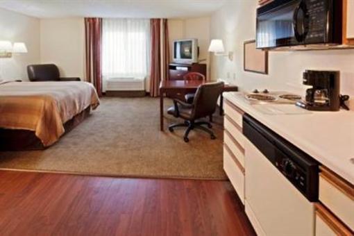 фото отеля Hawthorn Suites by Wyndham Orlando Altamonte Springs